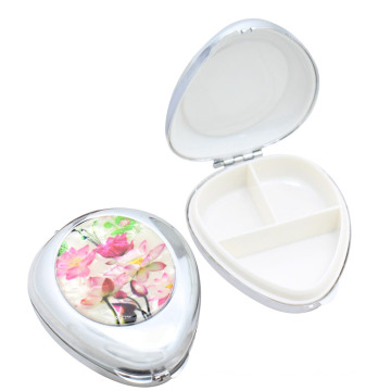 Heart Shaped Plastic Travel Pillbox, Pill Containers with 3 Cases